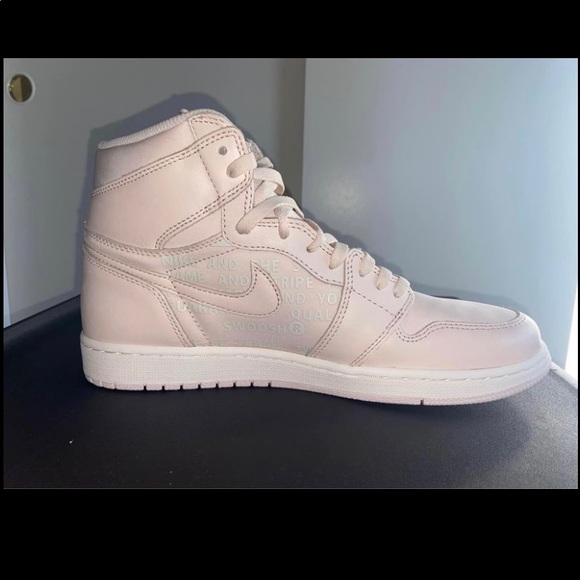 Jordan 1 OG High “Guava Ice”🧊🧊 Size 10.5 Men’s, Brand New, No Box, Authentic💯 - Picture 5 of 9